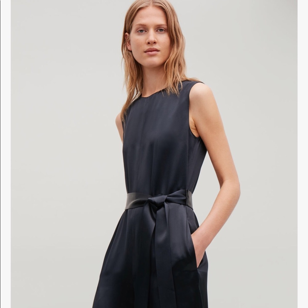 COS SILK JUMPER IN NAVY “ BRAND NEW” original Tags